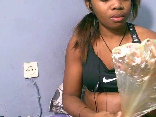 Live sex webcam photo for Ginnah #289498644