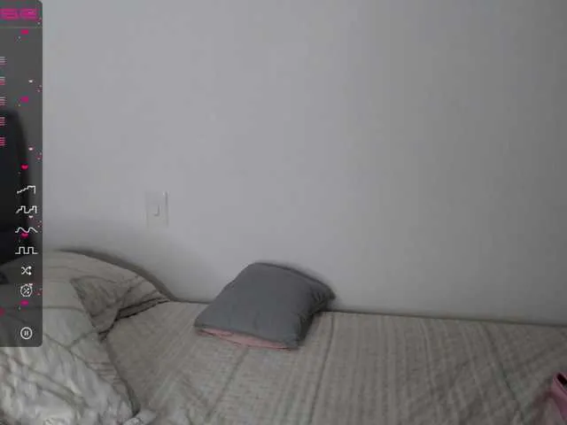 Live sex webcam photo for Gio-venus #275794958