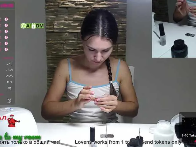 Live sex webcam photo for Girl-Ksenia #273339643