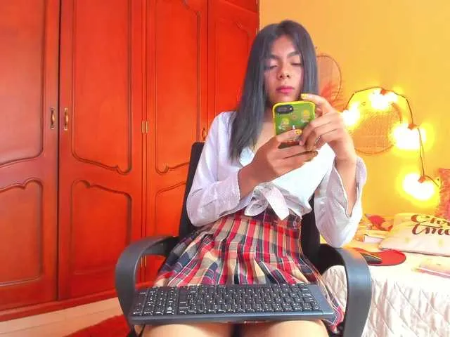 Live sex webcam photo for Girl-Lovers-- #272193920