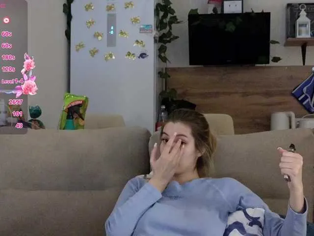 Live sex webcam photo for Girlalonehome #290640796