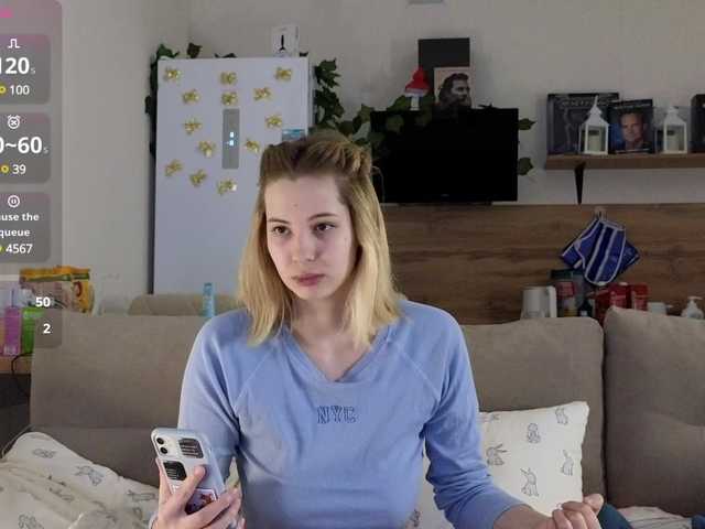 Live sex webcam photo for Girlalonehome #290874463