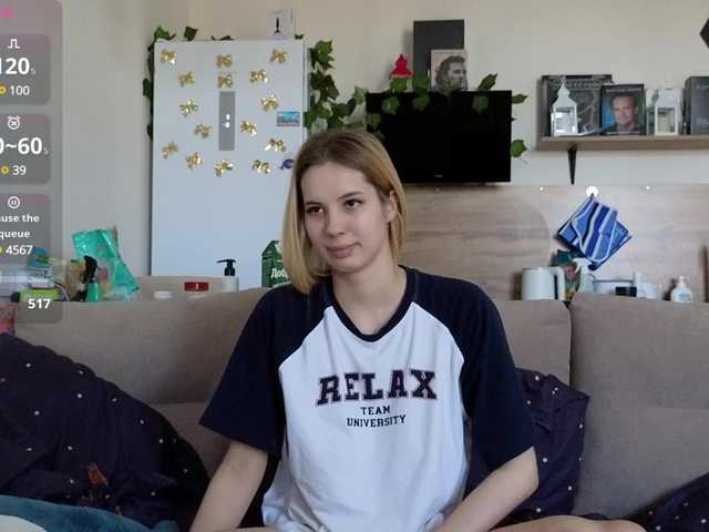 Live sex webcam photo for Girlalonehome #290996308