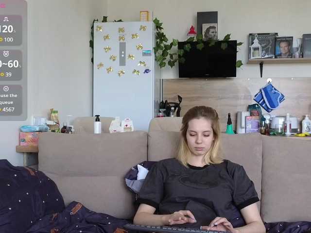 Live sex webcam photo for Girlalonehome #291075477