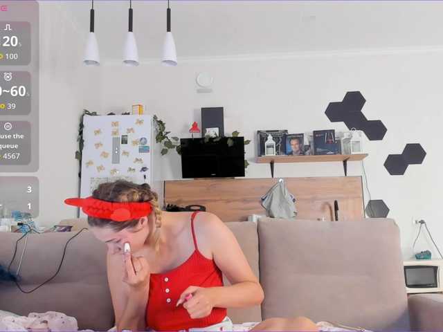 Live sex webcam photo for Girlalonehome #291757324