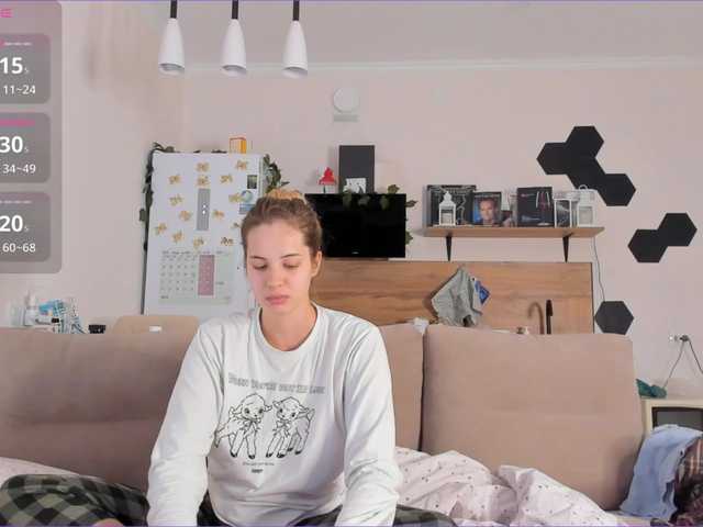 Live sex webcam photo for Girlalonehome #291803285