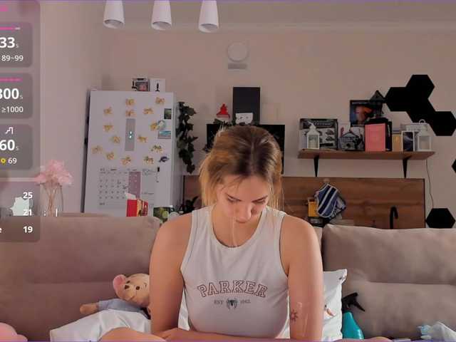 Live sex webcam photo for Girlalonehome #292270137