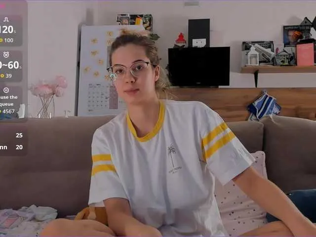 Live sex webcam photo for Girlalonehome #292374820