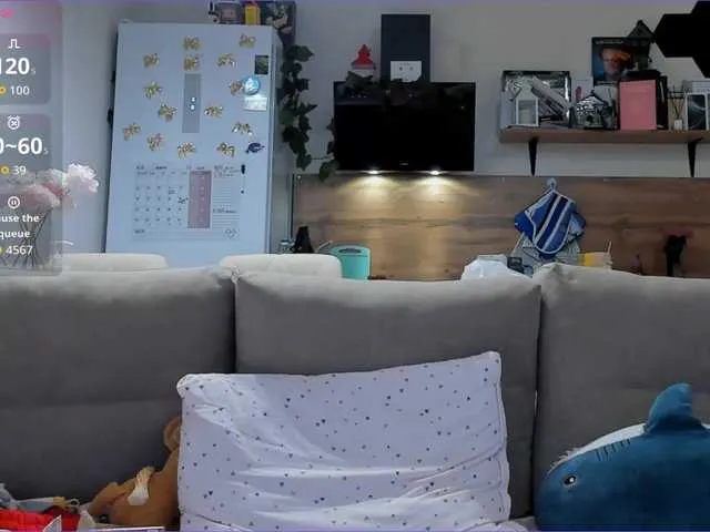 Live sex webcam photo for Girlalonehome #292387054