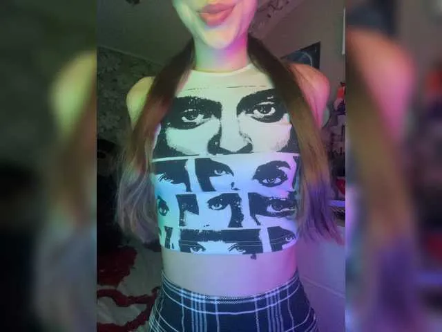 Live sex webcam photo for Girlboom #273844036