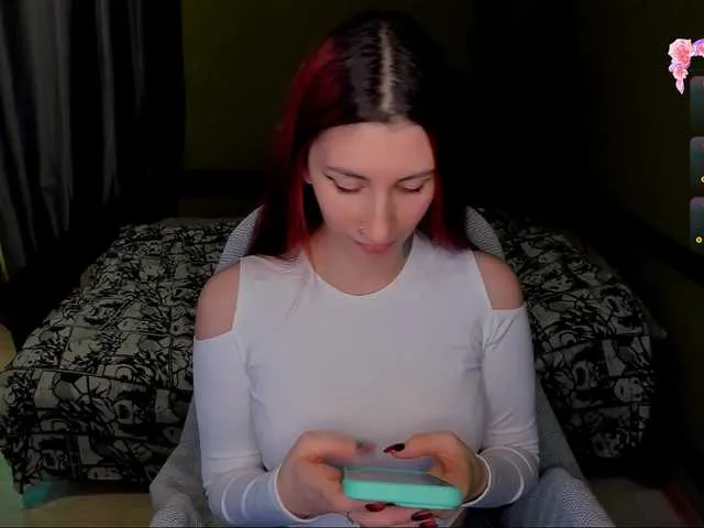 Live sex webcam photo for Girlfromanothercity #290856255