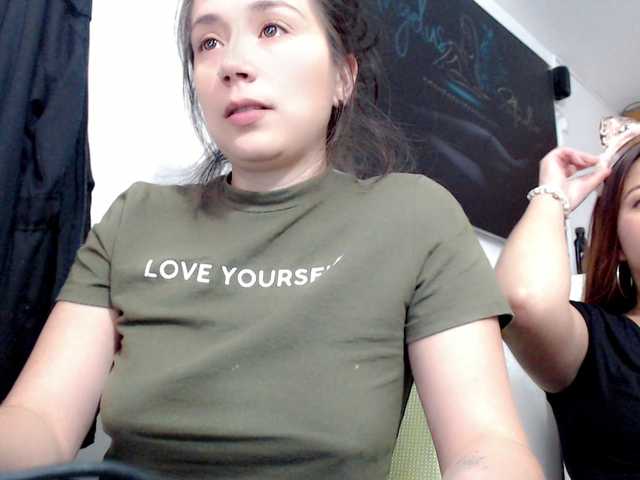 Live sex webcam photo for Girlscolombia #272713783