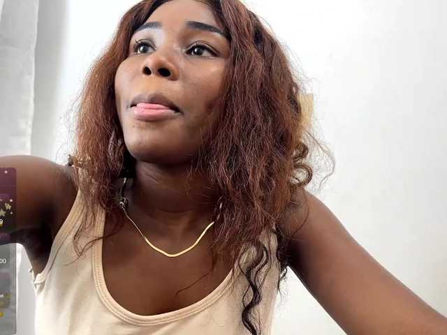 Live sex webcam photo for Girlstrong #278242562