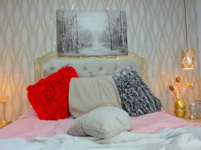 Live sex webcam photo for Giselle- #272723536