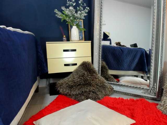 Live sex webcam photo for Giselle- #273458333