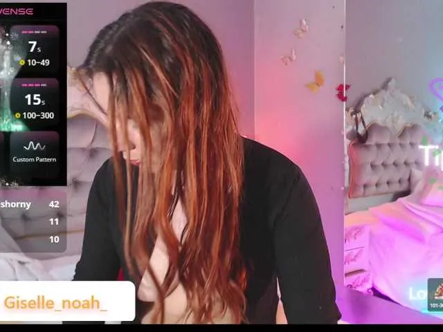 Live sex webcam photo for GiselleNoah #290433095