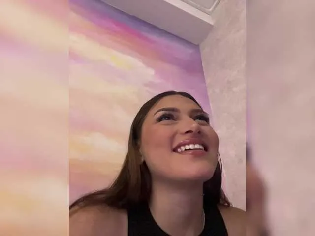 Live sex webcam photo for Gisellee-Roy #291345749