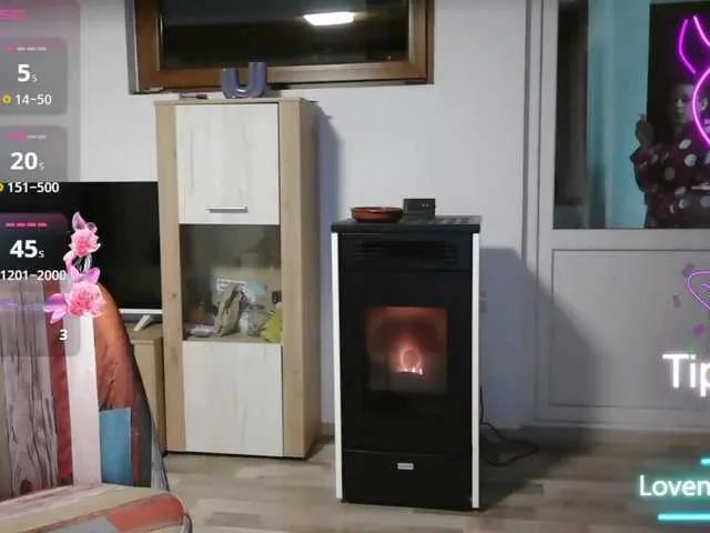 Live sex webcam photo for GiuliaHotXXX1 #290733521