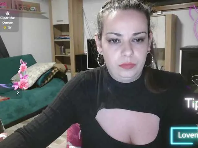 Live sex webcam photo for GiuliaHotXXX1 #291016253