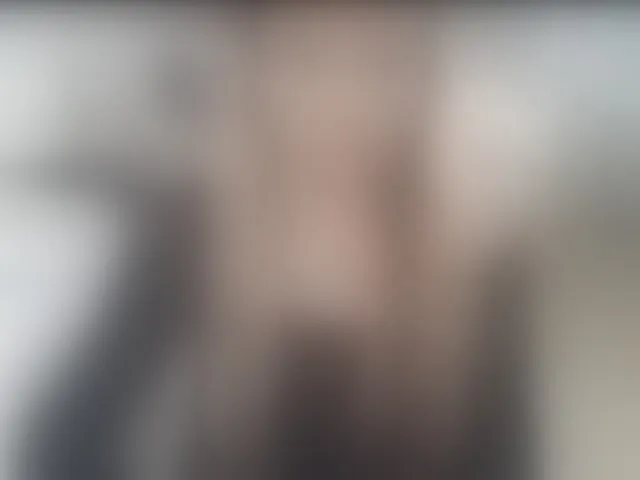 Live sex webcam photo for GiuliaHotXXX1 #293336755