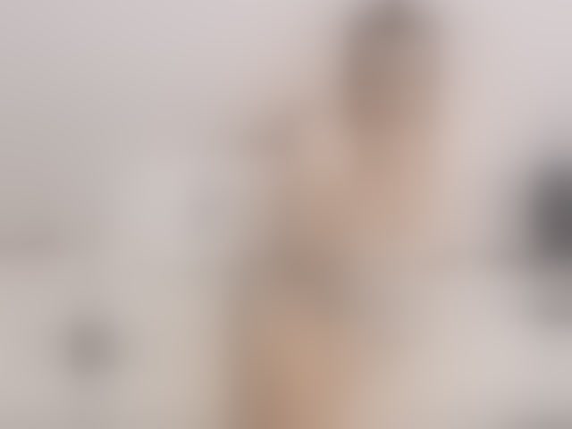 Live sex webcam photo for GiuliaHotXXX1 #294142471