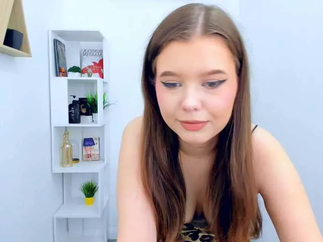 Live sex webcam photo for GlamorousGirl #289467795