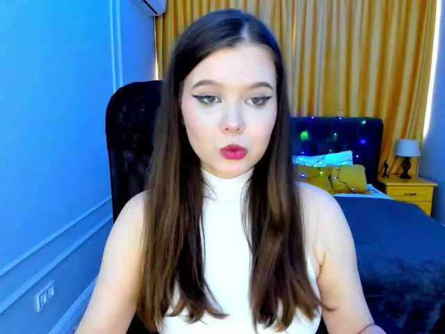 Live sex webcam photo for GlamorousGirl #289921620