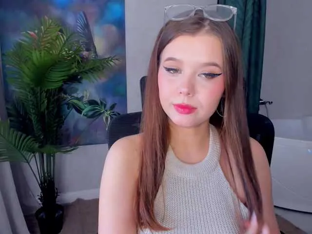 Live sex webcam photo for GlamorousGirl #290021141