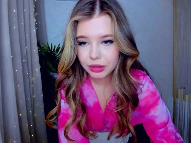 Live sex webcam photo for GlamorousGirl #290651055