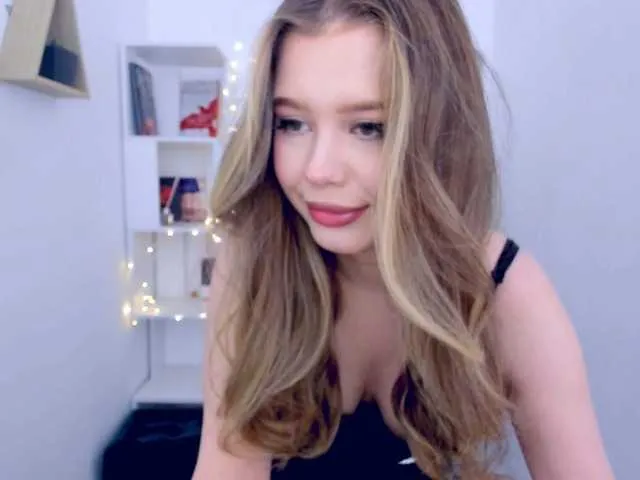 Live sex webcam photo for GlamorousGirl #290709617