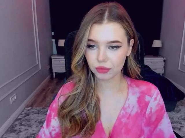 Live sex webcam photo for GlamorousGirl #290766377