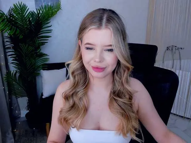 Live sex webcam photo for GlamorousGirl #291057271