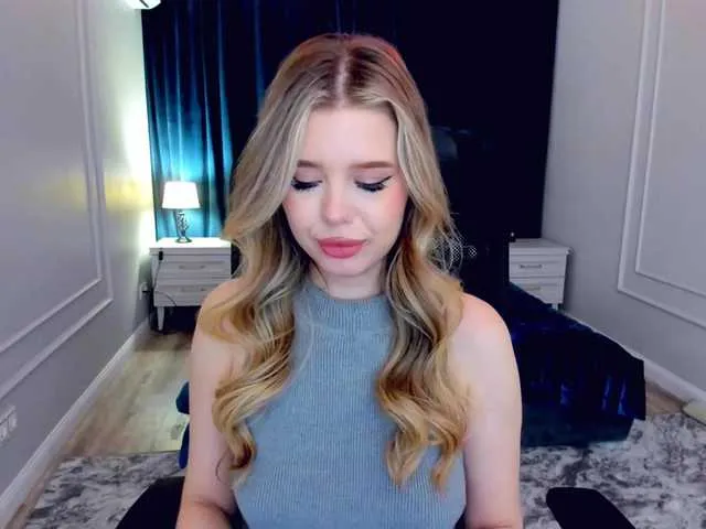 Live sex webcam photo for GlamorousGirl #291134661