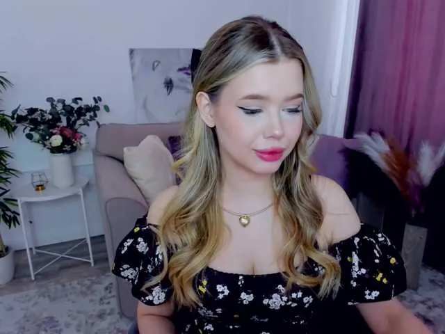 Live sex webcam photo for GlamorousGirl #291205452