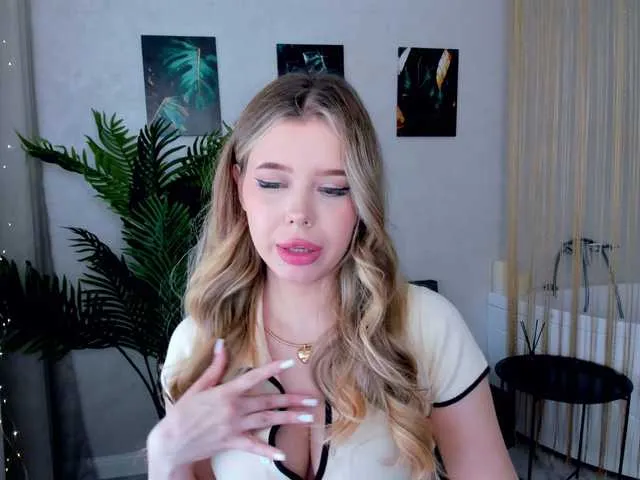 Live sex webcam photo for GlamorousGirl #291212598