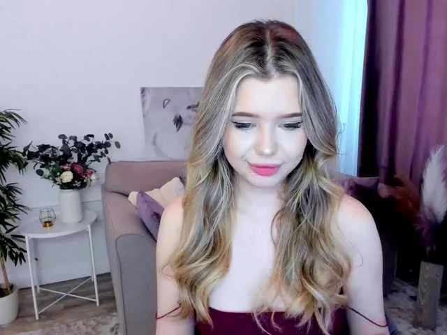 Live sex webcam photo for GlamorousGirl #291217840