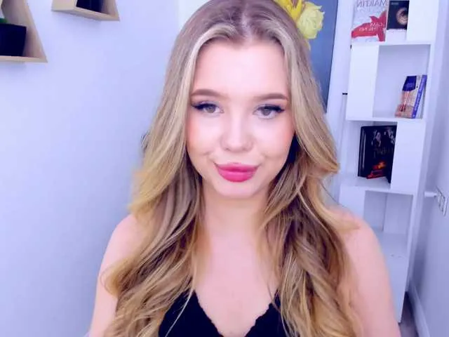 Live sex webcam photo for GlamorousGirl #291288759