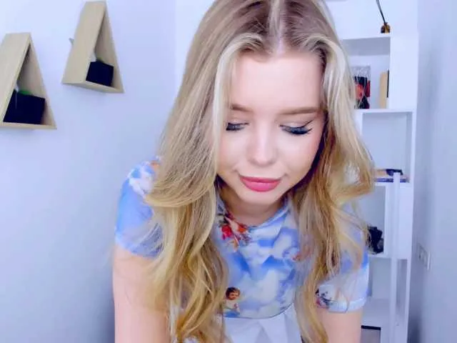 Live sex webcam photo for GlamorousGirl #291358254