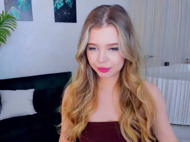 Live sex webcam photo for GlamorousGirl #291398587