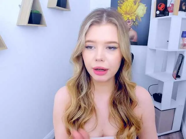 Live sex webcam photo for GlamorousGirl #291464019