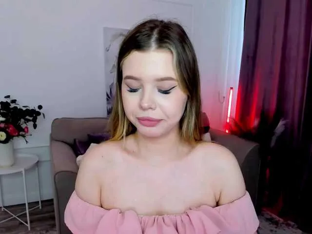 Live sex webcam photo for GlamorousGirl #291471343