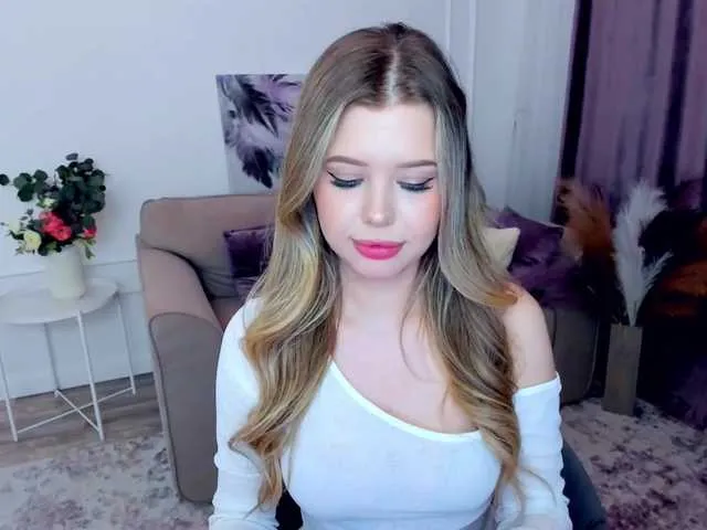 Live sex webcam photo for GlamorousGirl #291794325