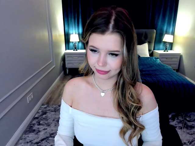 Live sex webcam photo for GlamorousGirl #292010179
