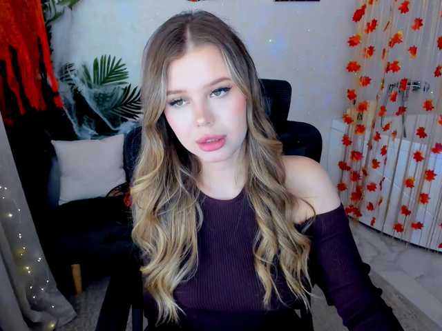 Live sex webcam photo for GlamorousGirl #292048066