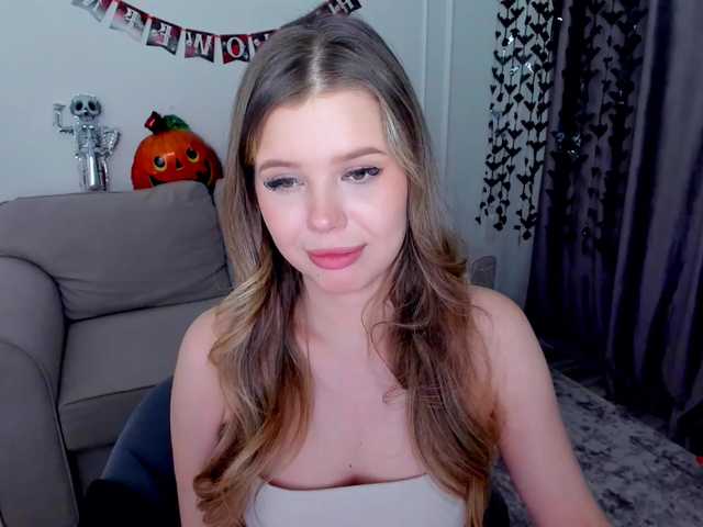 Live sex webcam photo for GlamorousGirl #292096980