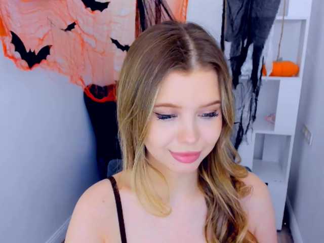 Live sex webcam photo for GlamorousGirl #292103284