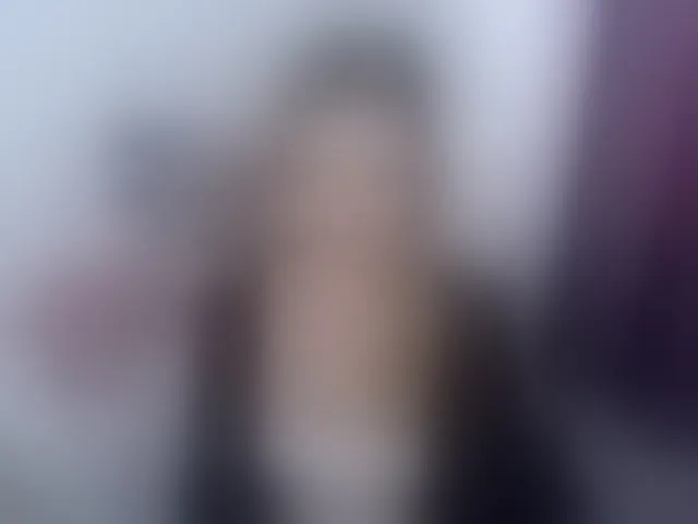 Live sex webcam photo for GlamorousGirl #293138502