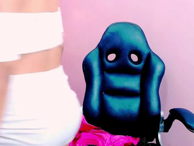 Live sex webcam photo for GlendaHolt #272512622