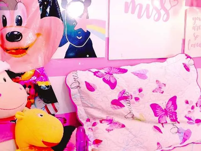 Live sex webcam photo for GlendaHolt #272607298