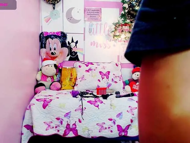 Live sex webcam photo for GlendaHolt #272660901